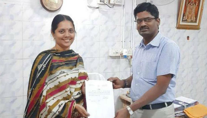 కులం, మతం లేని తొలి మహిళ