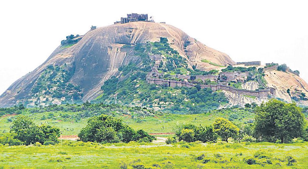 లోక్సభ ఎన్నికలు : భువనగిరి కోటపైనే నజర్