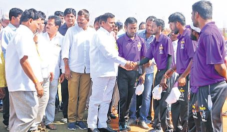 కల్వకుర్తి దూకుడు