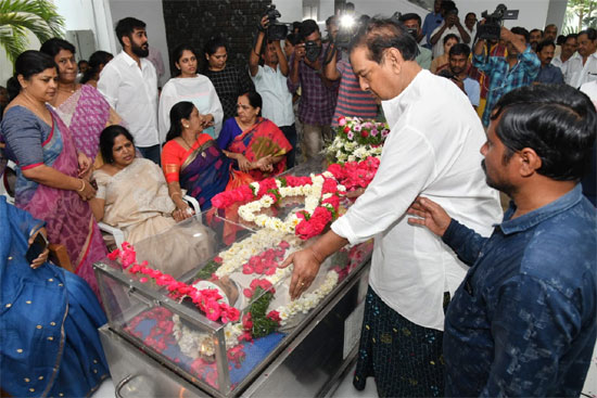 ఫిలిం ఛాంబర్ కు కోడి రామకృష్ణ భౌతికకాయం