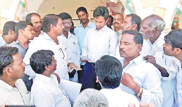 ‘పెద్దలు’ పరార్ !