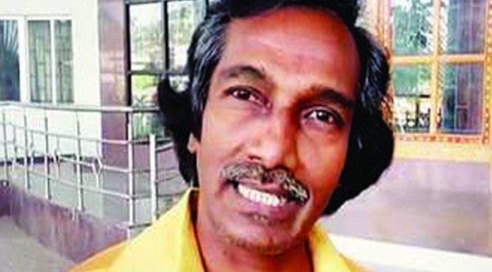 ఓటేయండి.. పది లీటర్ల లిక్కర్ ఉచితంగా పొందండి..