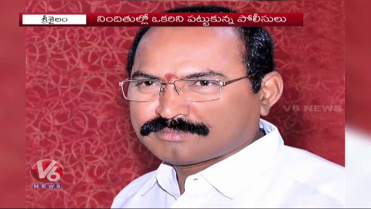 Srisailam Temple PRO Srinivas Attacked By Unknown Persons With Knives | Kurnool District