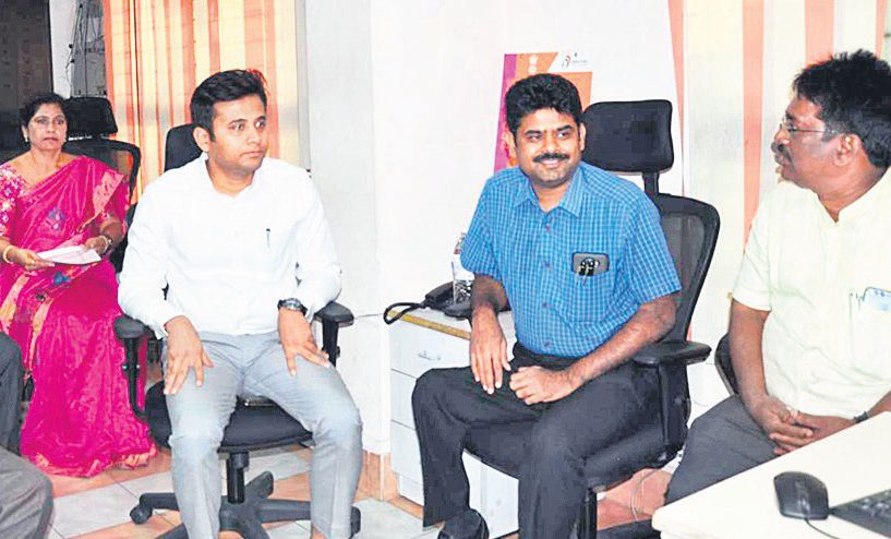 ర్యాండమైజేషన్ తో ఎన్నికల విధులు కేటాయింపు