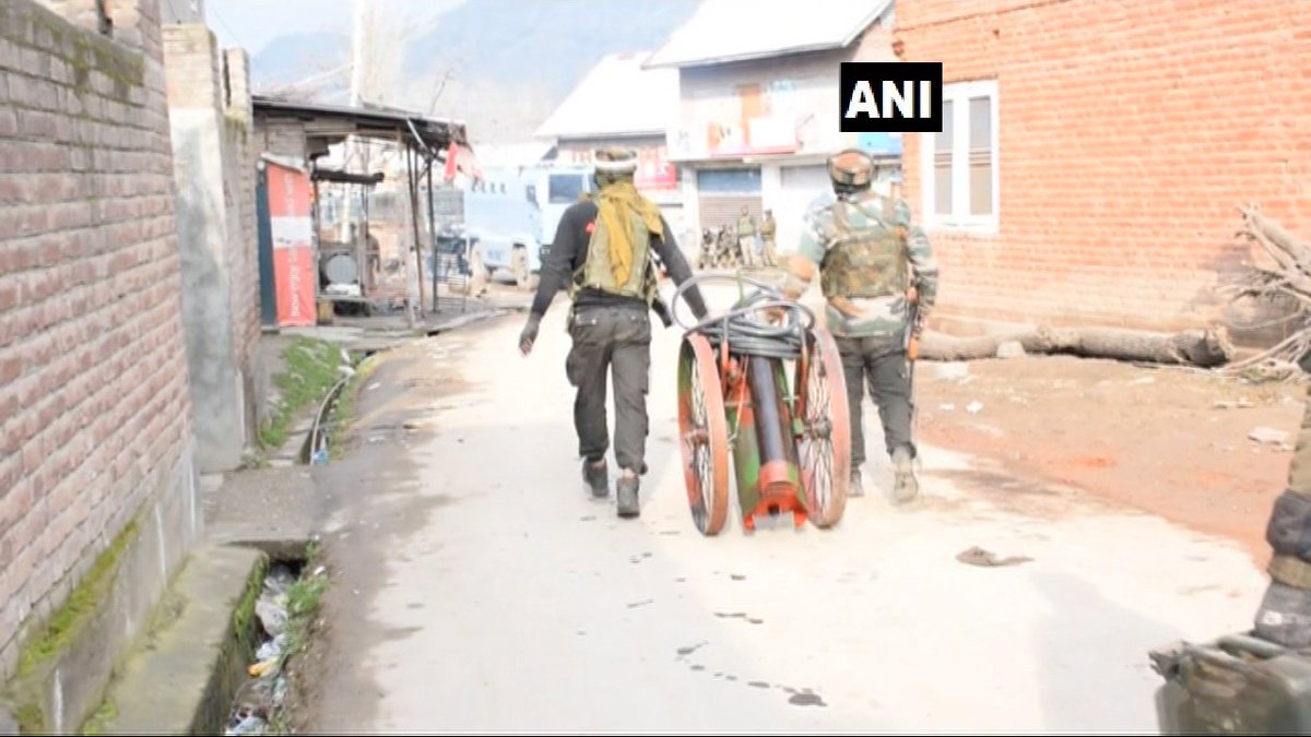 Encounter Breaks Out At Pulwama Dist Tral In South Kashmir | V6 News