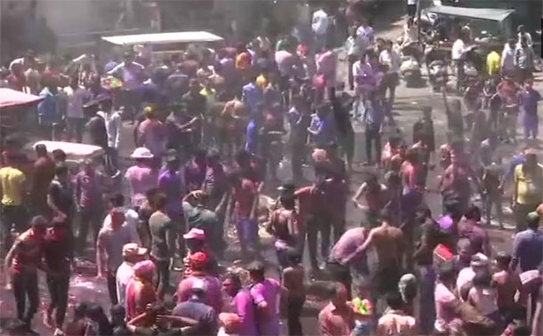 ఫ్రెండ్స్ తో హోలీ ఆడాడు..అంతలోనే మృతి