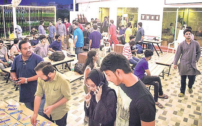 సాధనకు ఉందో వేదిక