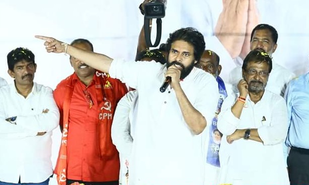 ఏపీలో పోటీ చెయ్ :KCR రిటర్న్ గిప్ట్ పై పవన్ సవాల్