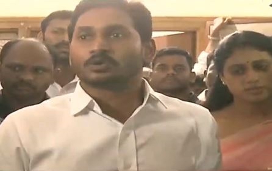 మా తాత.. నాన్న.. బాబాయి చావులకు కారణం చంద్రబాబే