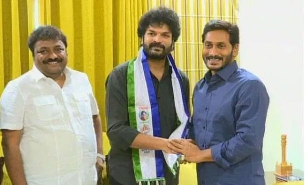 వైసీపీలో చేరిన దాసరి అరుణ్