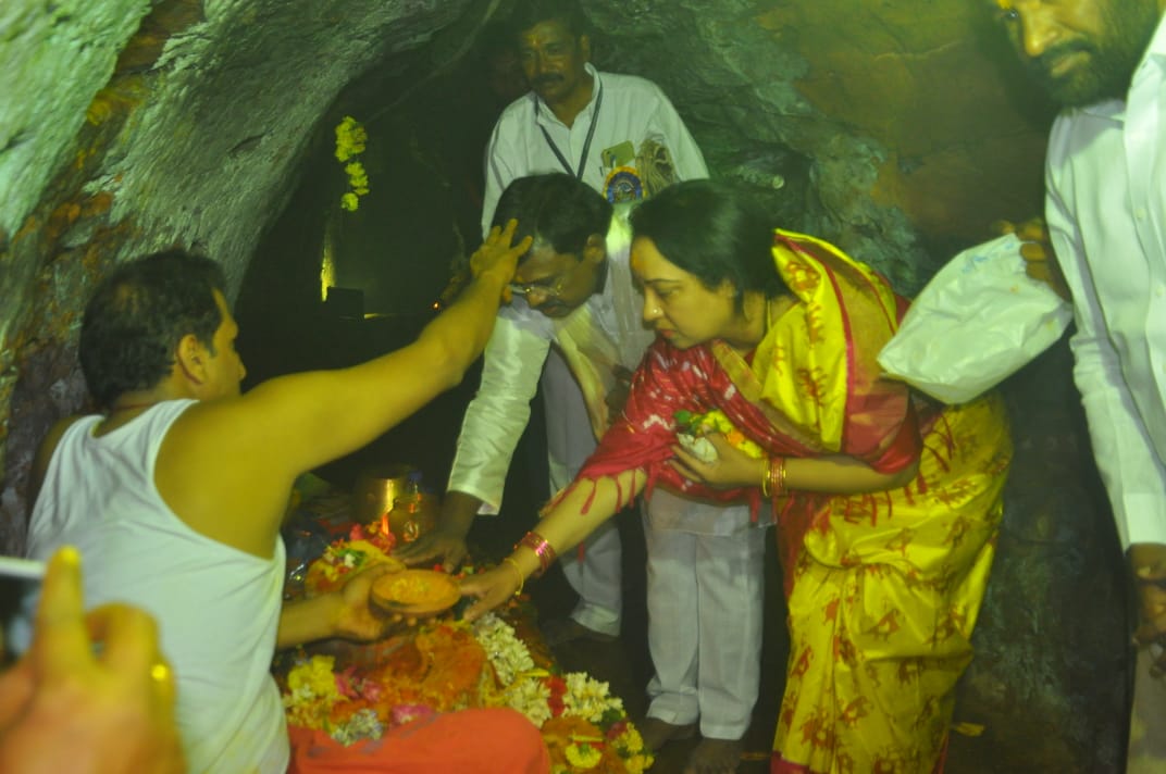 వేలాలగట్టు జాతర అభివృద్ధికి కృషి చేస్తా: వివేక్ వెంకటస్వామి