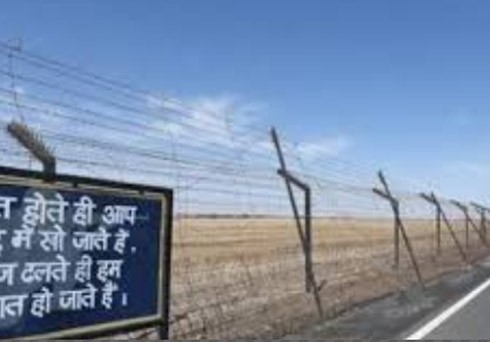 BSF అలర్ట్: గుజరాత్ సరిహద్దు గ్రామాలో రాత్రి లైట్లు వేయవద్దు
