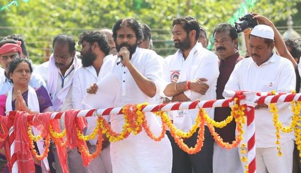 ఫ్యాన్ తిరగాలంటే పవర్ మనమే ఇవ్వాలి: పవన్