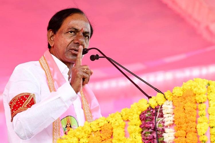 మోడీ, రాహుల్ దరిద్రులు.. తరిమికొట్టాలి : KCR
