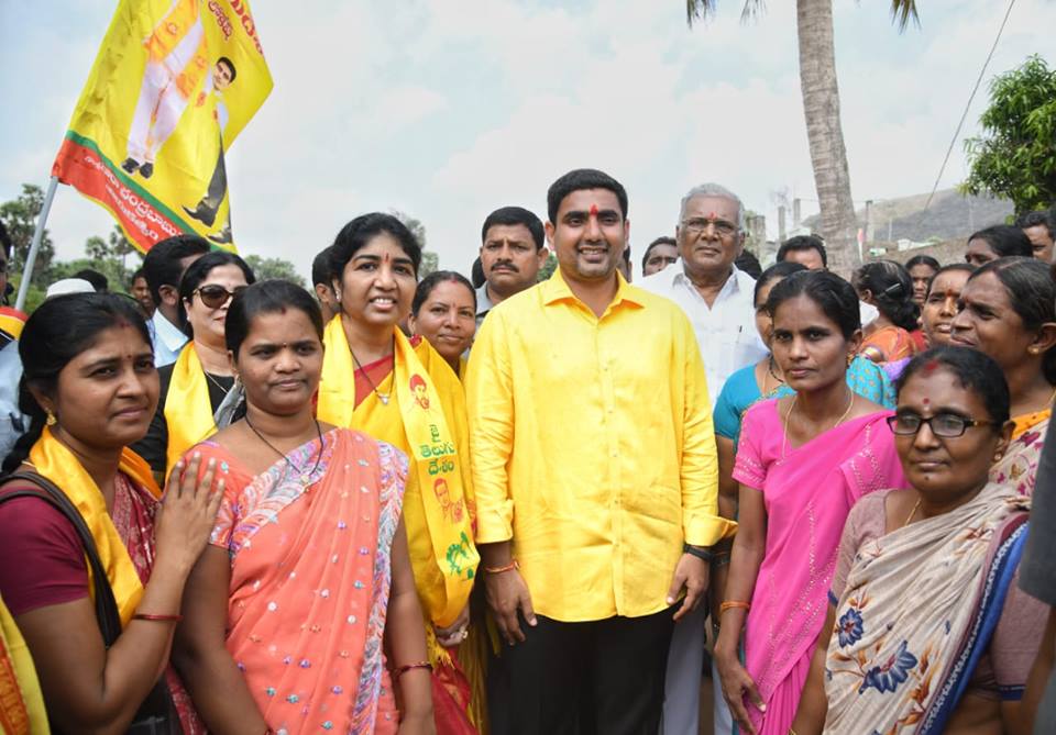 9న ఓటెయ్యండి : మరోసారి పప్పులో కాలేసిన లోకేశ్