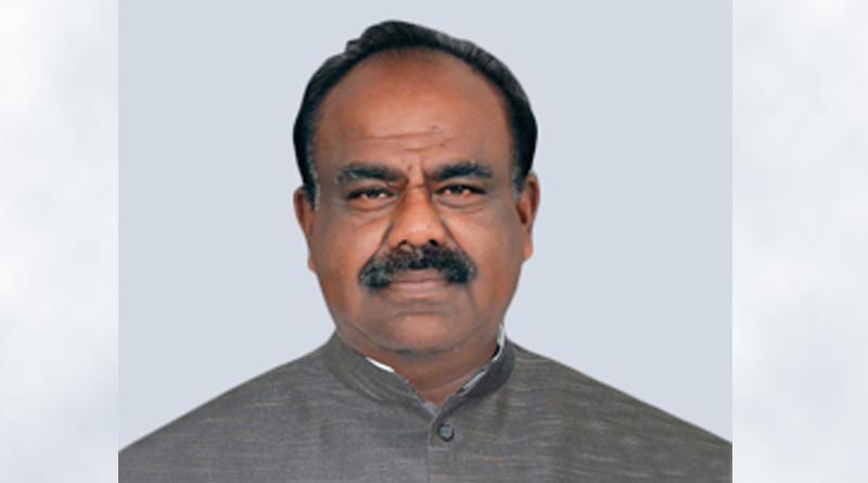 కోర్టు ధిక్కరణ కేసులో మాజీ స్పీకర్ కు ఊరట