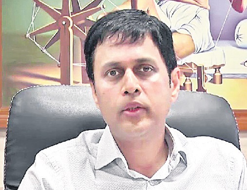 62 మందిపై అనర్హత వేటు