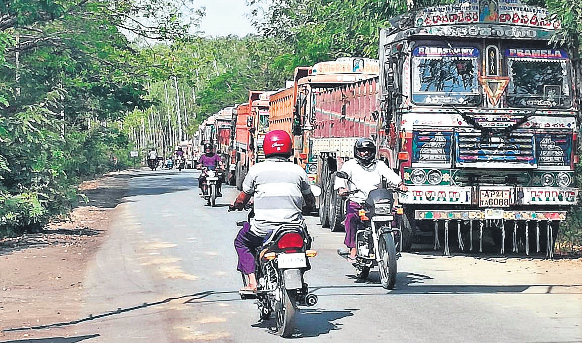 హెల్మెట్‌ ఉంటేనే డ్యూటీ