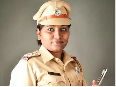 మాయ లేడి.. పోలీస్ భార్యనే మోసం చేసింది