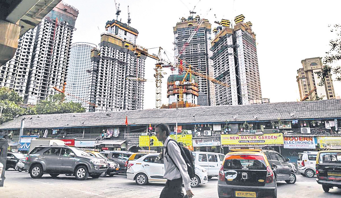 జీఎస్టీ కట్టలేదు, ధరలు తగ్గించలేదు