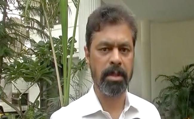 సీఎం రమేష్ ఇంట్లో సోదాలు