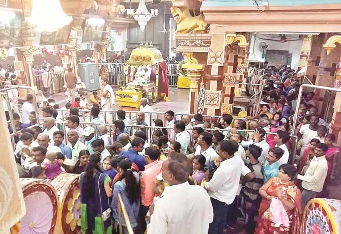 యాదాద్రికి పెరిగిన భక్తులు.. దర్శనానికి రెండు గంటలు