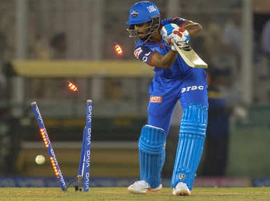 IPL చరిత్రలో ఇదే చెత్త రికార్డ్ : 8 పరుగులకే 7 వికెట్లు