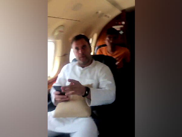 రాహుల్ విమానంలో ఇంజిన్ ట్రబుల్ : సడెన్ ల్యాండింగ్