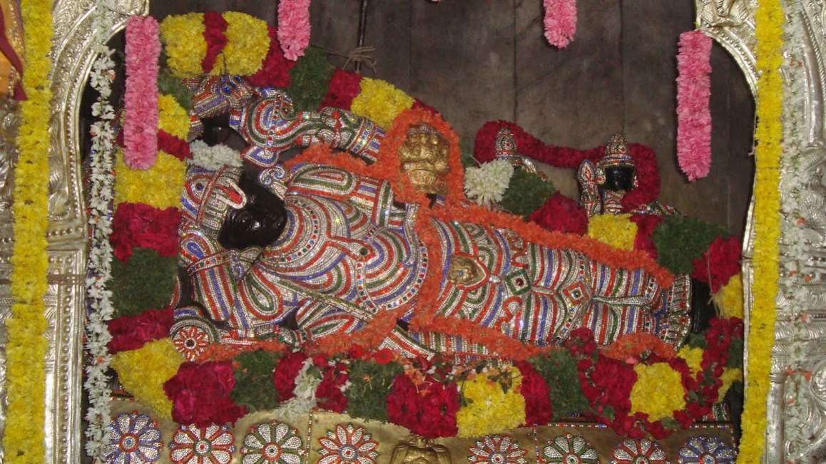 గోవిందరాజు ఆలయంలో చోరీ : కిరీటాల దొంగ అరెస్టు