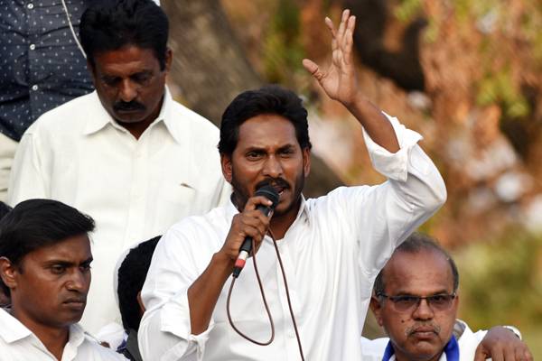 సొంత నియోజకవర్గానికి బాబు చేసిందేమీ లేదు: జగన్