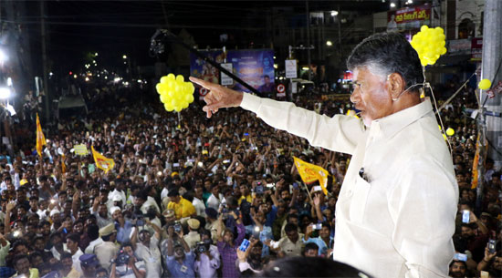 ఆ ముగ్గుర్నీ బంగాళాఖాతంలో పడేస్తాం: చంద్రబాబు