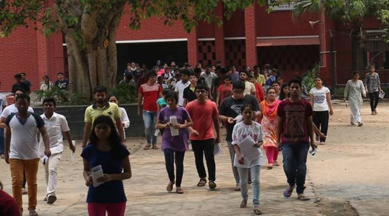 కేంద్ర విద్యా సంస్థల్లో కొత్తగా 2,14,766 సీట్లు
