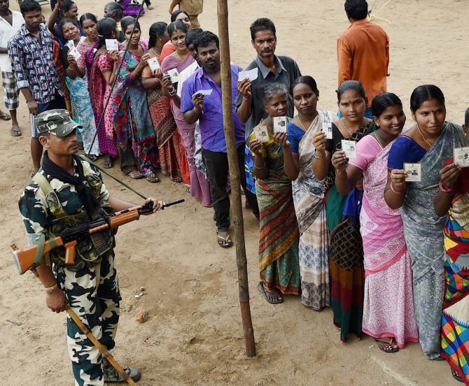 రెడ్డి నాయక్ తండాలో ఎన్నికల బహిష్కరణ