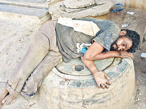 వడదెబ్బతో గుర్తుతెలియని వ్యక్తి మృతి