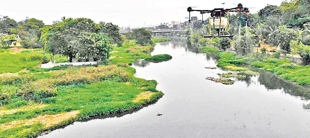 డ్రోన్లతో దోమల నిర్మూలన