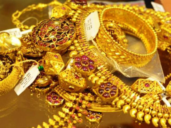 తగ్గుతున్న బంగారం, వెండి ధరలు