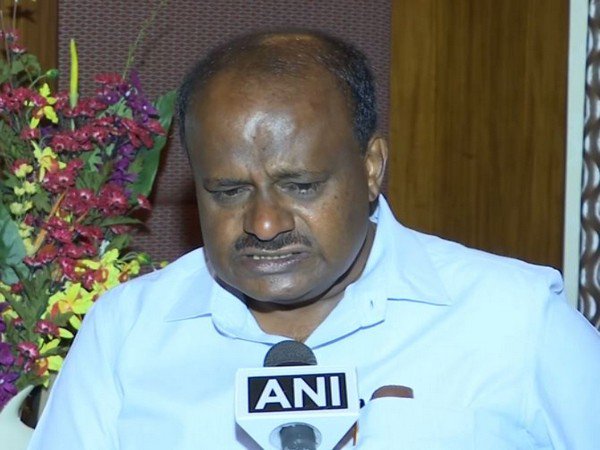 ప్రజలను మోడీ తప్పుదోవ పట్టిస్తున్నారు : కుమారస్వామి
