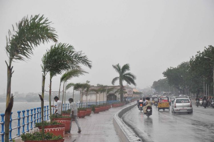 నేడు, రేపుతేలికపాటి వర్షాలు
