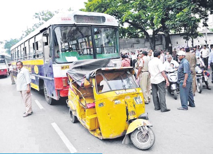 RTC డ్రైవర్లకు ‘హార్ట్ఎటాక్’: ఒత్తిడిలో డ్రైవింగ్