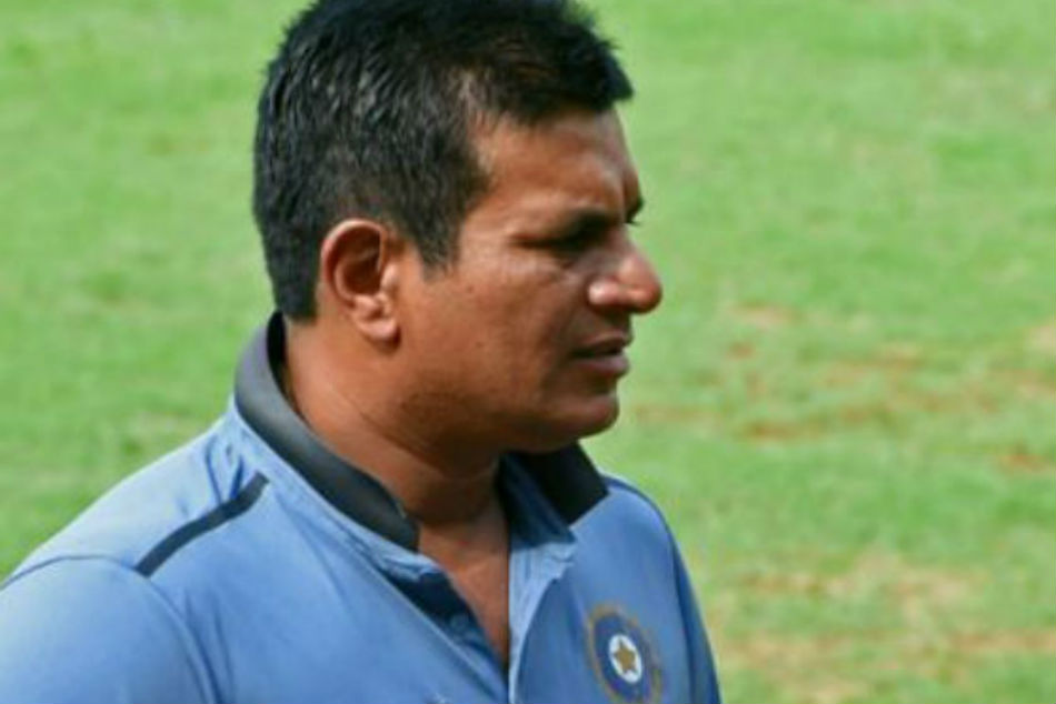 IPL బెట్టింగ్: భారత మహిళా జట్టు మాజీ కోచ్ అరెస్ట్