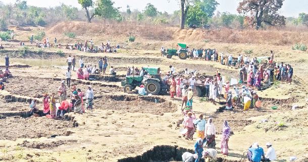 కనీస వసతులు లేక ఉపాధి కూలీల అవస్థలు