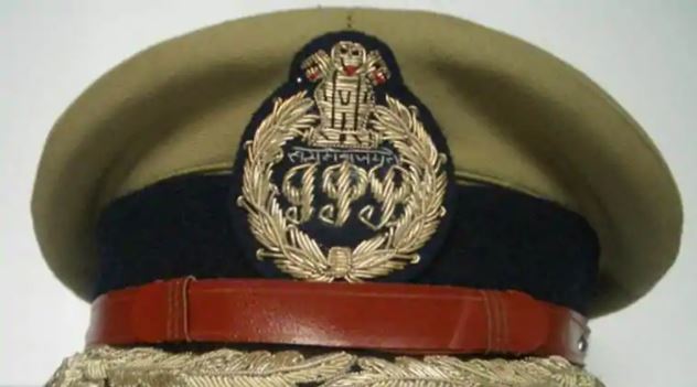 పనికి రాని IAS, IPS లను ఏరివేస్తున్నకేంద్రం