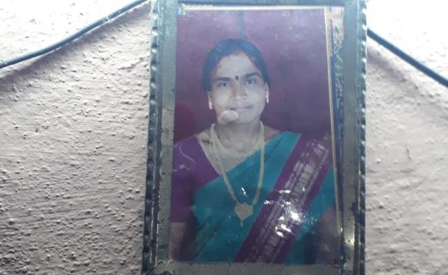 యాదాద్రి జిల్లాలో మరో దారుణం : మహిళను కిరాతకంగా చంపేశారు