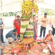 ఇవాళ మేడారంలో మండమెలిగె పండుగ