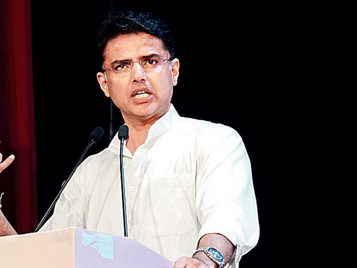 కాంగ్రెస్ ఎమ్మెల్యేకు సచిన్ పైలెట్ నోటీస్: క్షమాపణ చెప్పి.. రూపాయి ఫైన్ కట్టాలని డిమాండ్