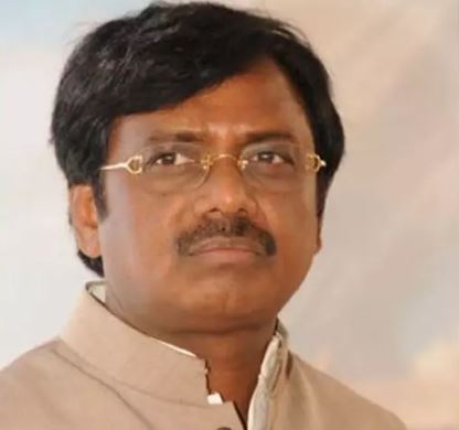 కరోనాను సీఎం అస్సలు పట్టించుకోవట్లే…