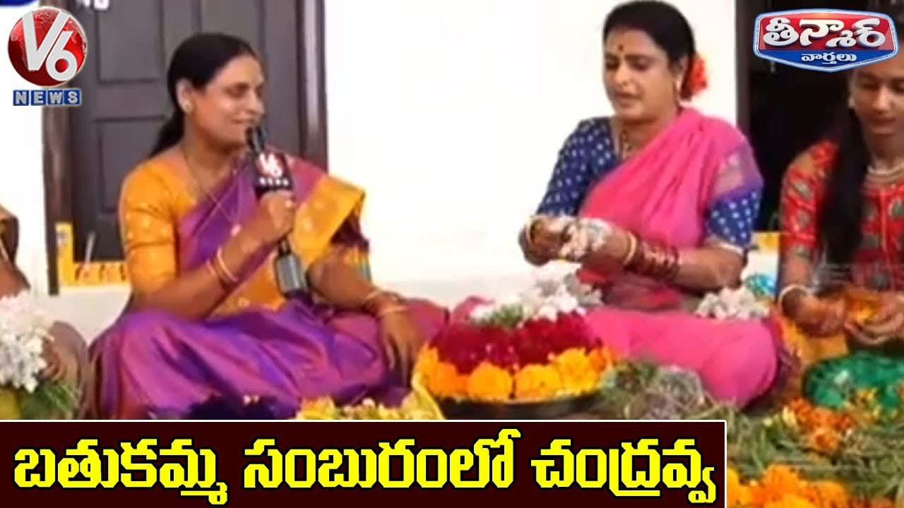 Teenmaar Sadanna Satirical Conversation With Padma Over Hyderabad Roads & Floods | V6 News