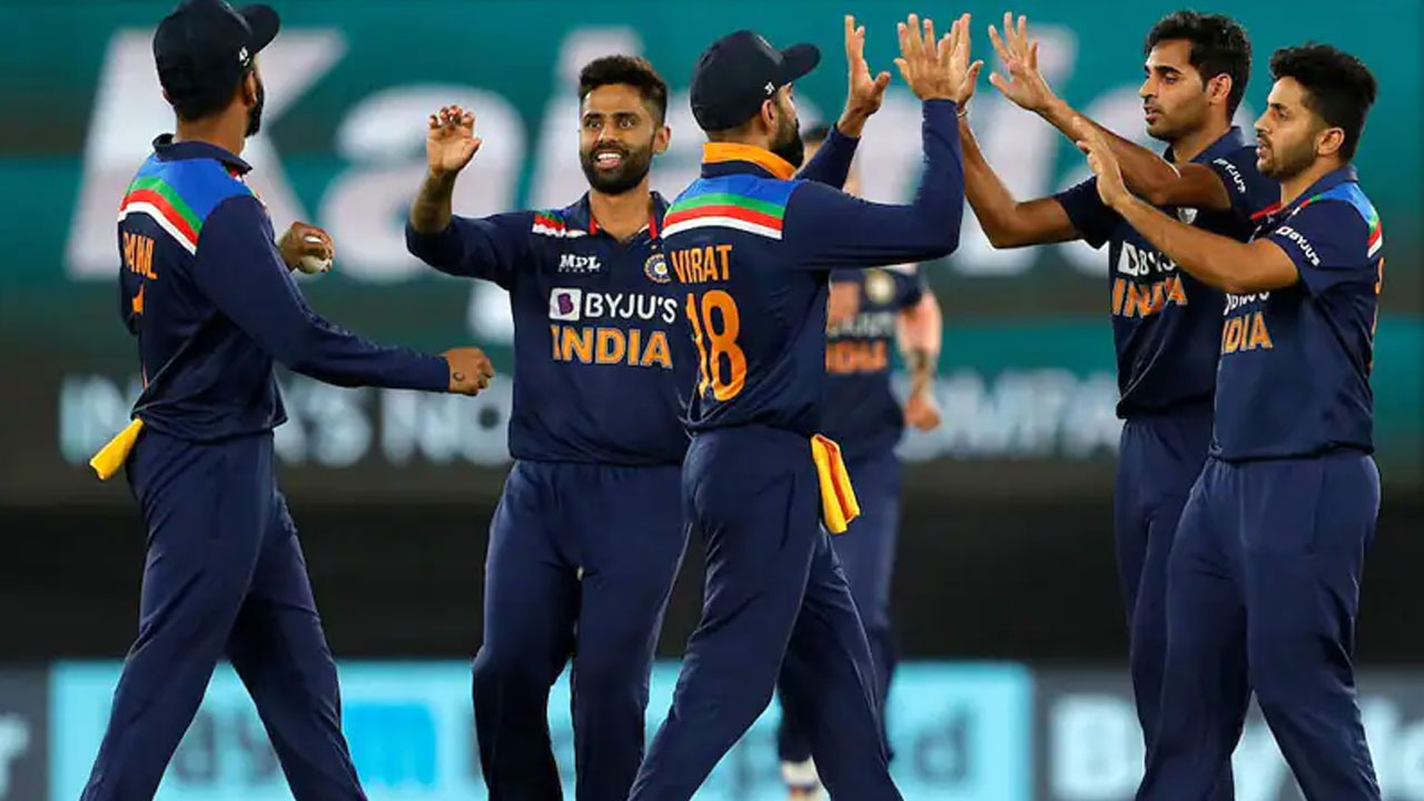 తొలి టీ20లో ఇండియా చిత్తు