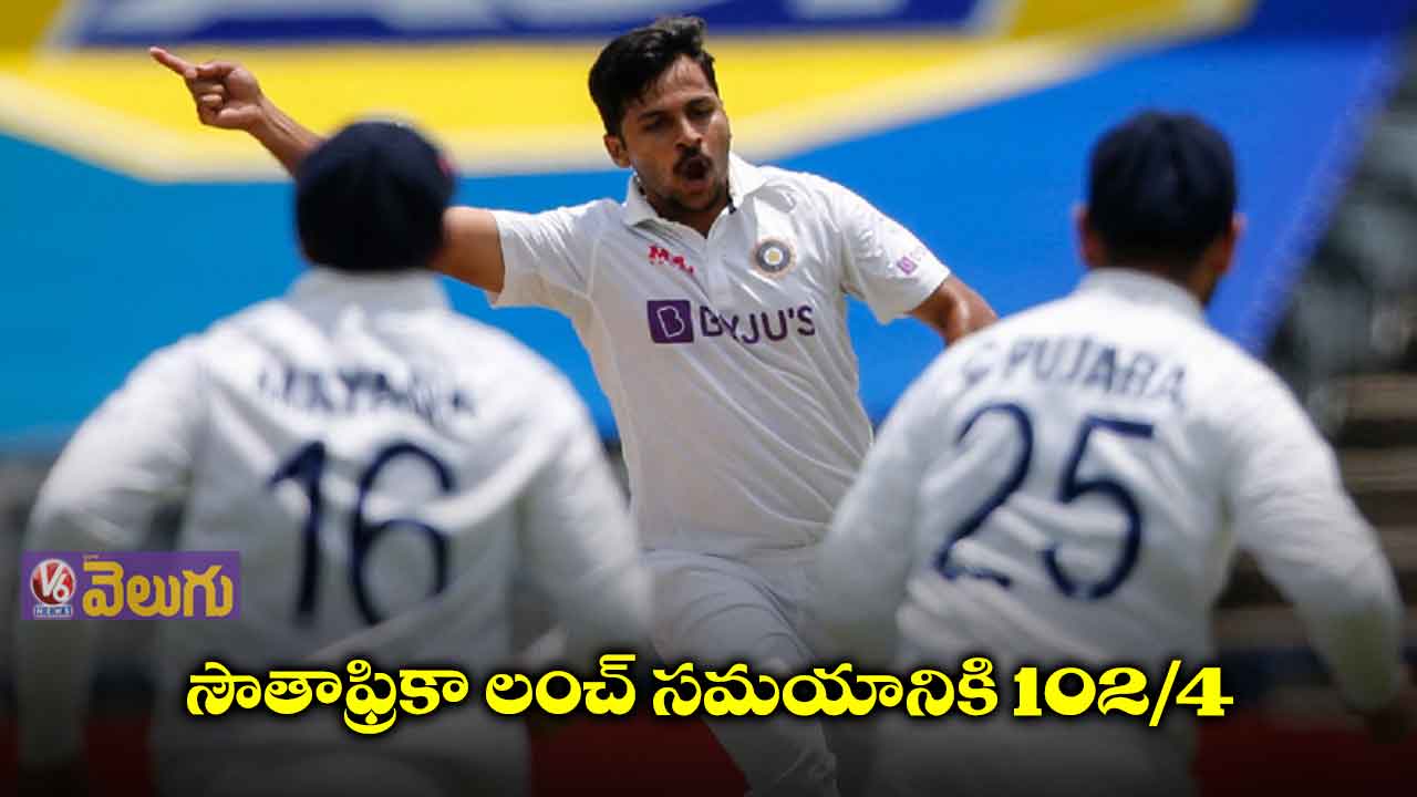 వరుసగా 3 వికెట్లతో శార్దూల్ జోరు