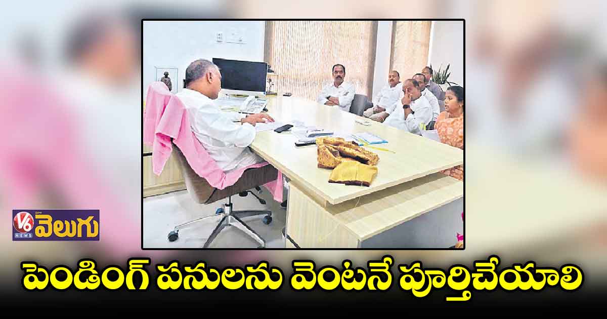 వారం పది రోజుల్లో సీసీ రోడ్ల పనులు పూర్తి చేయాలి
